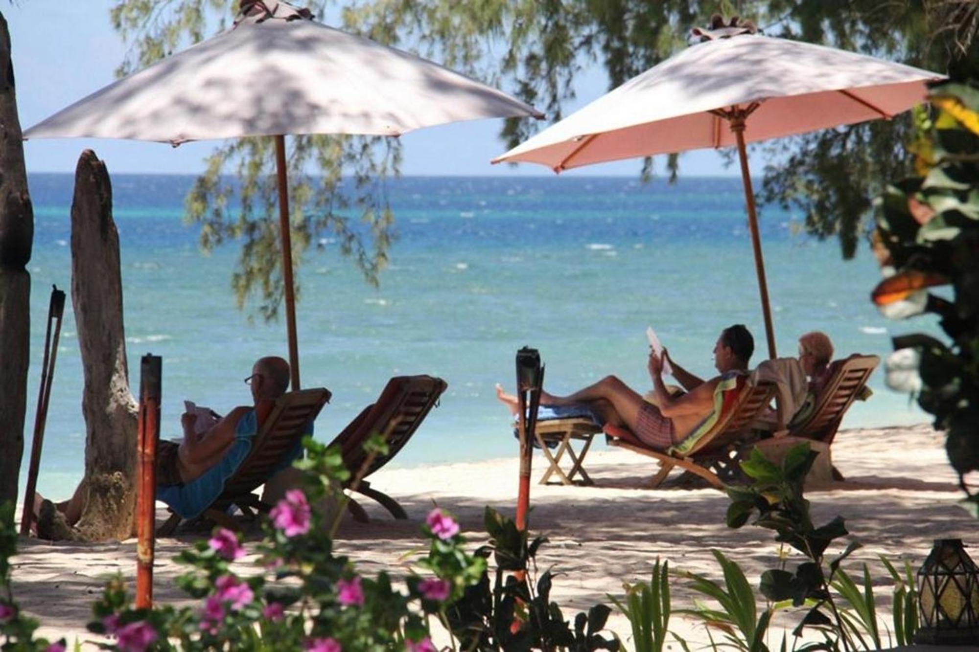 Cemara Beachfront Suite Mondu Zewnętrze zdjęcie