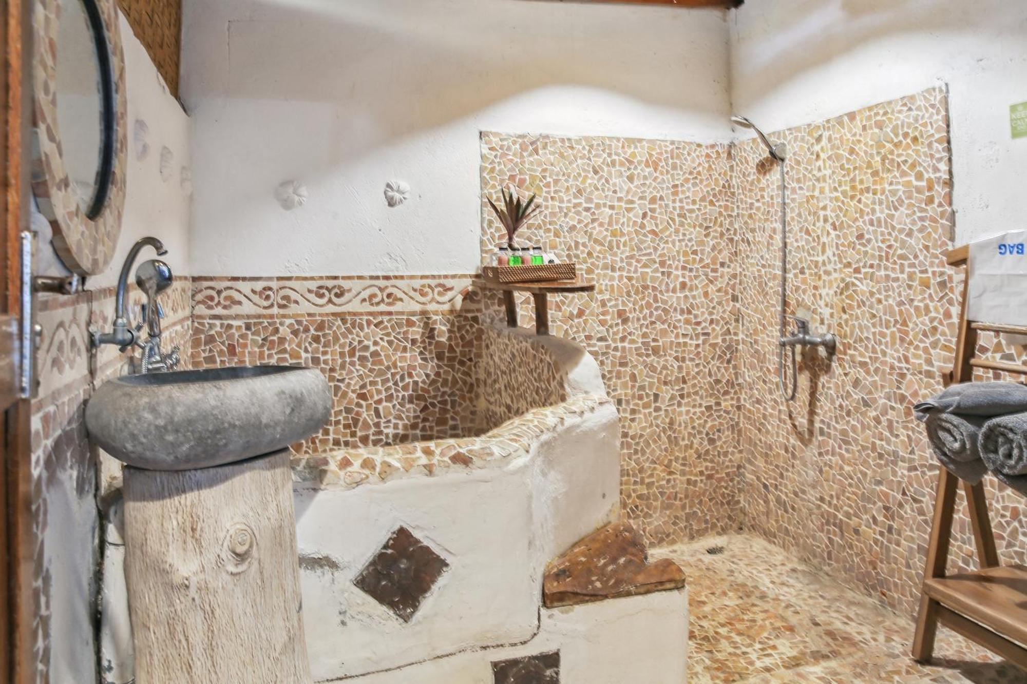 Cemara Beachfront Suite Mondu Zewnętrze zdjęcie
